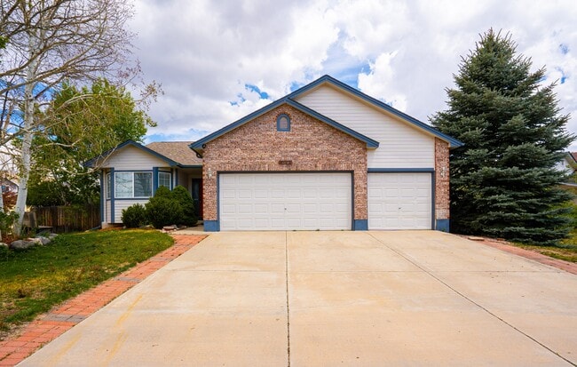 property at 5704 Huerfano Dr