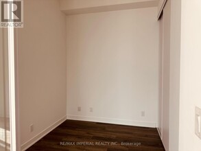 180 Front St E in Toronto, ON - Building Photo - Building Photo