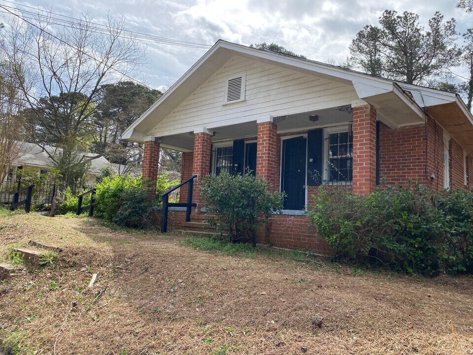 221 Scott Ave, Unit A in Fayetteville, NC - Building Photo