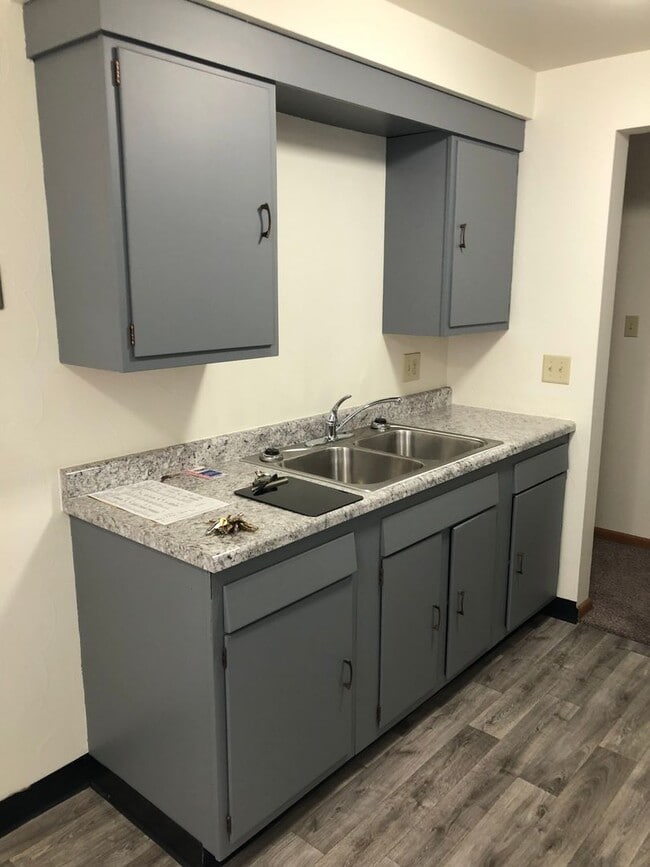 1287 Shawano Avenue Apartments