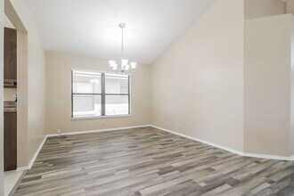 164 Lakebreeze Cir in Lake Mary, FL - Foto de edificio - Building Photo