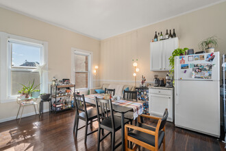 195 Green St, Unit 2 in Cambridge, MA - Building Photo - Building Photo