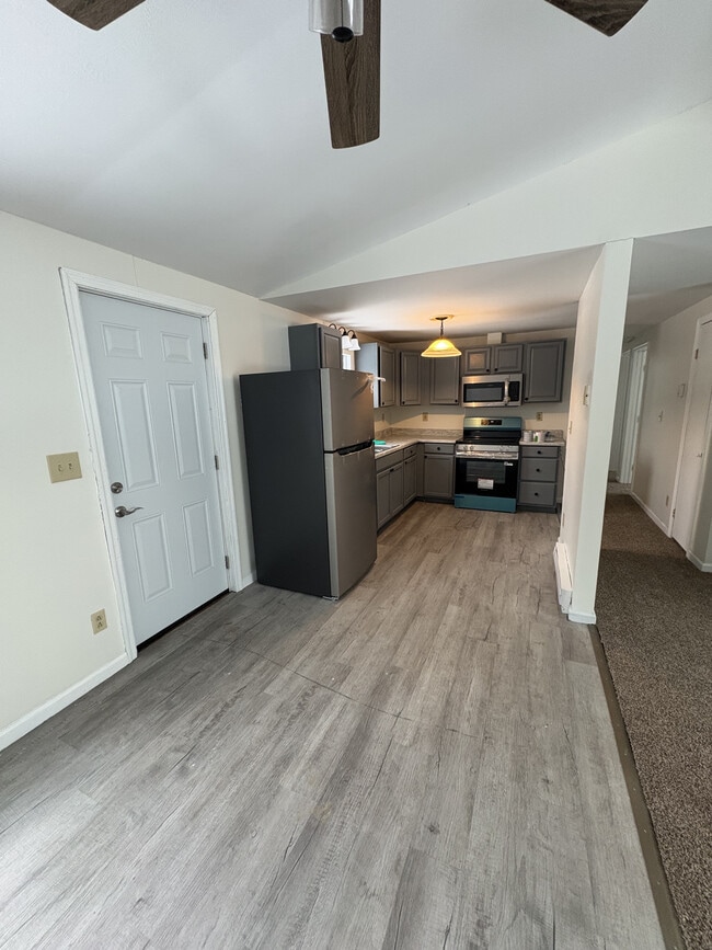 4161 Romeo Rd in Tobyhanna, PA - Building Photo - Building Photo