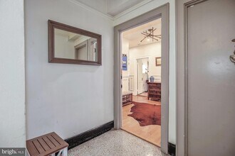 1820 Clydesdale Pl NW, Unit 103 in Washington, DC - Foto de edificio - Building Photo