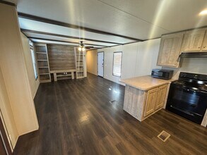 7224 W 12th St in Odessa, TX - Building Photo - Building Photo