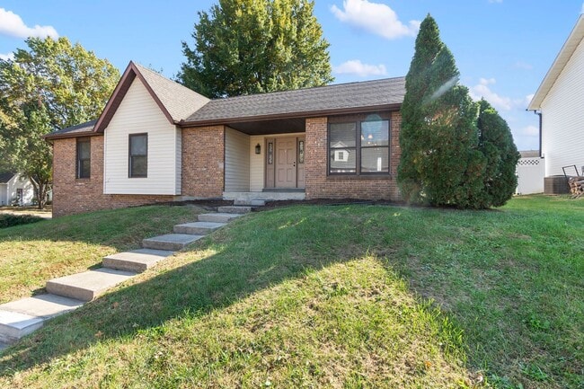 1301 Gina Dr in Cape Girardeau, MO - Building Photo - Building Photo