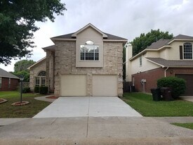 6717 Carrington Dr in Plano, TX - Building Photo