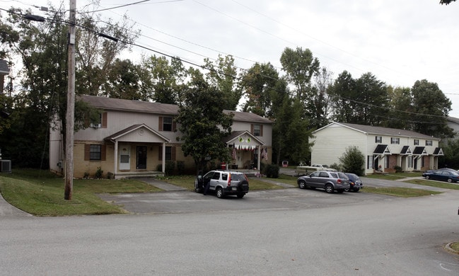 10420 Victoria Dr in Knoxville, TN - Foto de edificio - Building Photo
