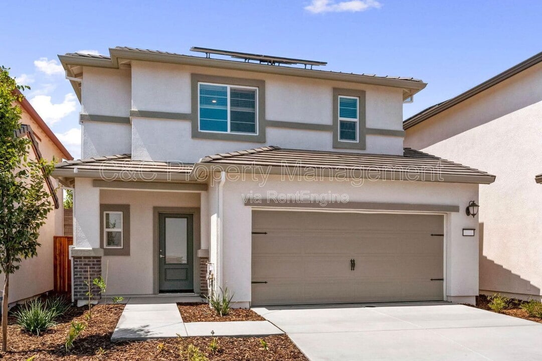 2838 Bedell St in Lincoln, CA - Building Photo