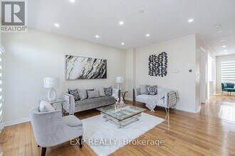 5 Appleaire Cres in Brampton, ON - Building Photo - Building Photo