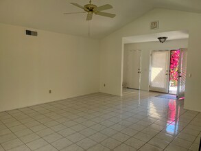 39199 Sweetwater Dr in Palm Desert, CA - Building Photo - Building Photo