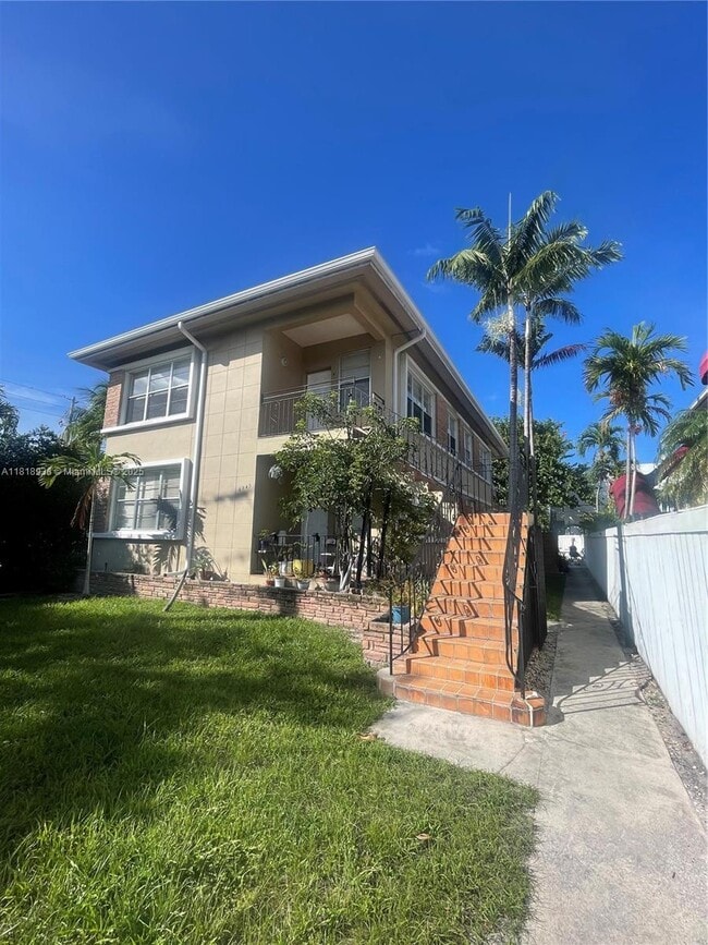property at 6945 Rue Vendome
