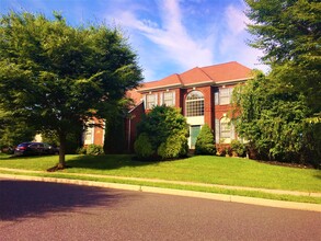 3535 Sunnyside Rd in Center Valley, PA - Foto de edificio - Building Photo