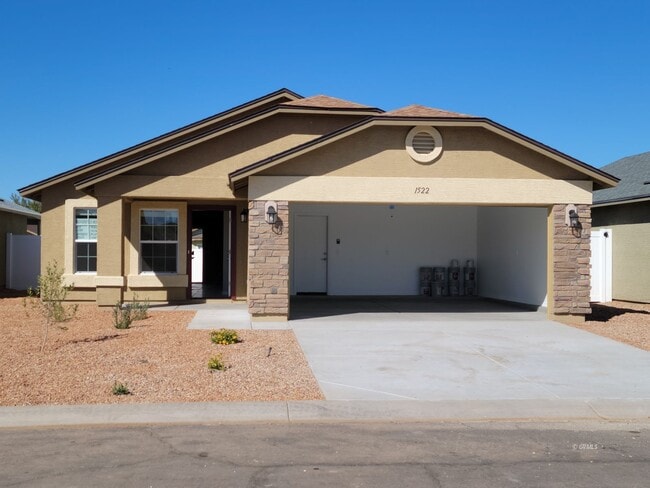1522 Whirlwind Way in Safford, AZ - Building Photo - Building Photo
