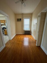 107 Poplar St in Jersey City, NJ - Building Photo - Building Photo