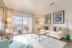 Canyons at Saddle Rock in Aurora, CO - Building Photo