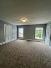 145 Pine St, Unit 3 in Manchester, NH - Foto de edificio - Building Photo