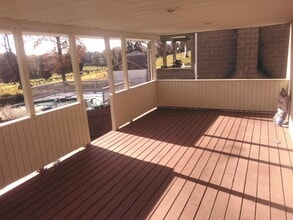 2114 Marker St in New Kensington, PA - Foto de edificio - Building Photo