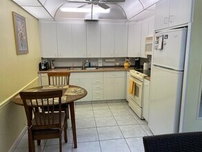 3025 Hythe B in Boca Raton, FL - Building Photo - Building Photo