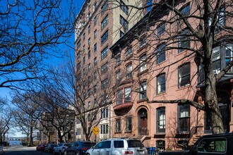19 Pierrepont St in Brooklyn, NY - Foto de edificio - Building Photo