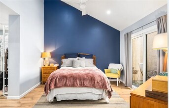 1062 Calle Del Cerro in San Clemente, CA - Foto de edificio - Building Photo