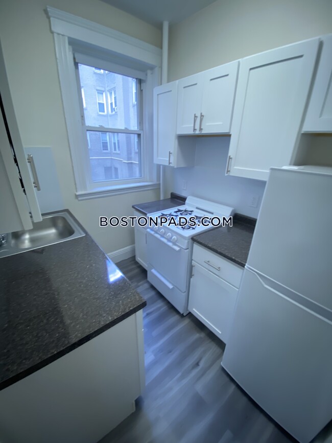 1175 Boylston St in Boston, MA - Building Photo - Building Photo