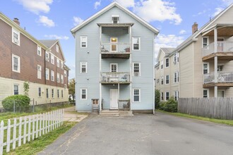 276 Linwood St in New Britain, CT - Building Photo - Building Photo