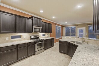 31743 Chapel Rock Ln in Spring, TX - Foto de edificio - Building Photo