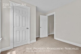 2100 S Scott Ave in Independence, MO - Building Photo - Building Photo