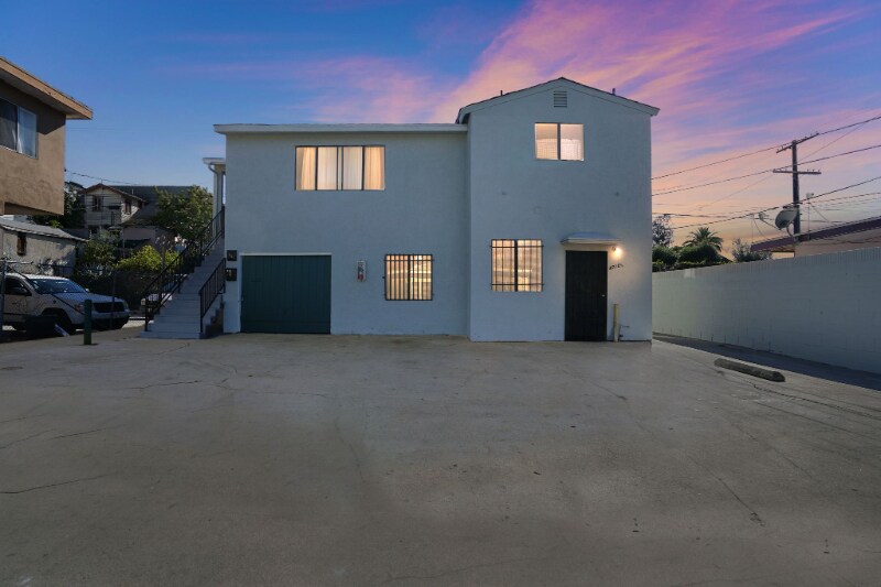 4710 St Elmo Dr in Los Angeles, CA - Foto de edificio