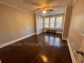 5903 W Huron St in Chicago, IL - Building Photo