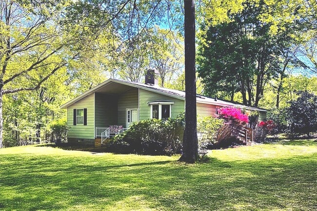 3 St Johns St in Shelter Island, NY - Building Photo - Building Photo