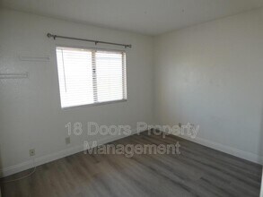 10202 Trails End Cir in San Diego, CA - Building Photo - Building Photo