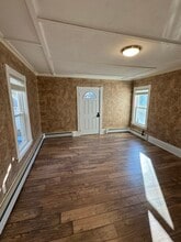 61 Warner St, Unit Unit 1 in Hudson, MA - Building Photo - Building Photo