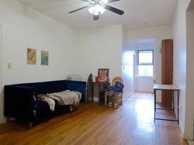 57 Cummings Rd, Unit 6 in Boston, MA - Building Photo