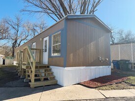 110 N Michigan St in Lawrence, KS - Building Photo