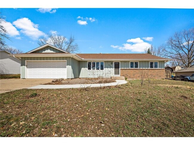 property at 953 Redwood Dr