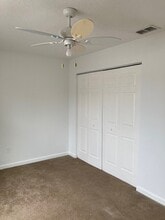 35 Brunswick Ln in Palm Coast, FL - Foto de edificio - Building Photo