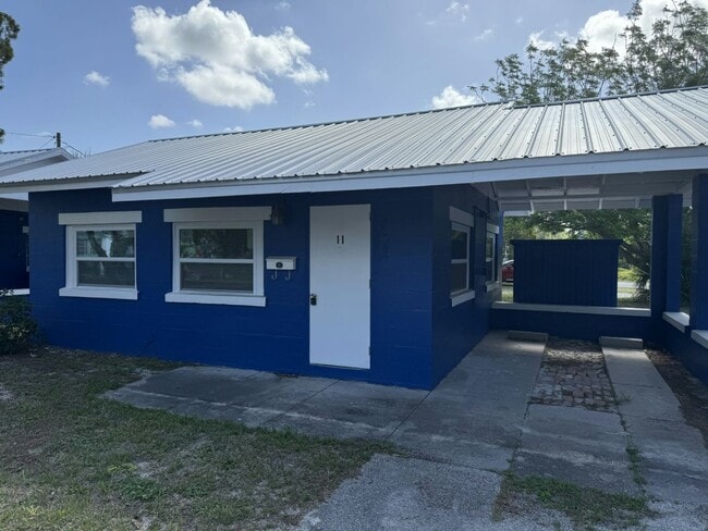 property at 11 E Main St