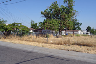 631-633 Harris Ave in Sacramento, CA - Building Photo - Building Photo