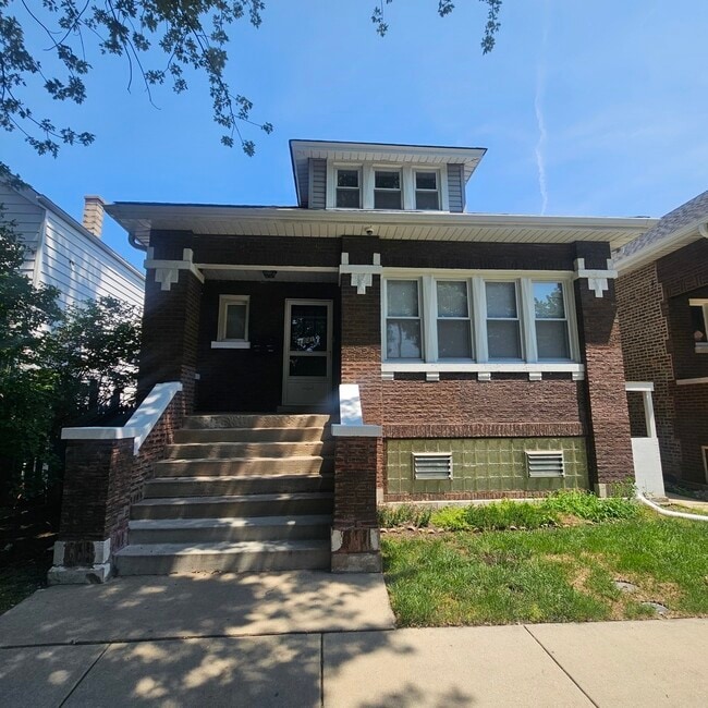 property at 1831 S 61st Ct