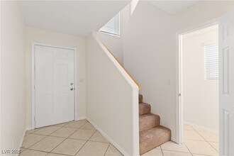 7268 Vinca Rd in Las Vegas, NV - Building Photo - Building Photo