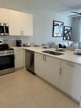 1172 SE 1st Ave in Florida City, FL - Building Photo - Building Photo