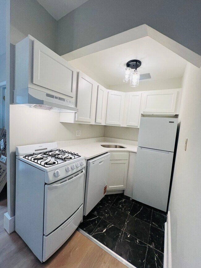 45 Hemenway St, Unit 28