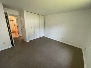 128 Park St in Manchester, CT - Building Photo - Building Photo