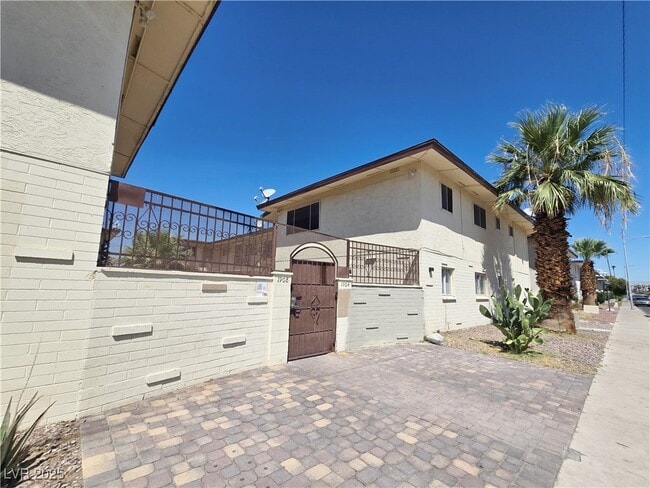 property at 1904 Rexford Dr
