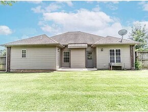 4100 W Chantilly Dr in Fayetteville, AR - Building Photo - Building Photo