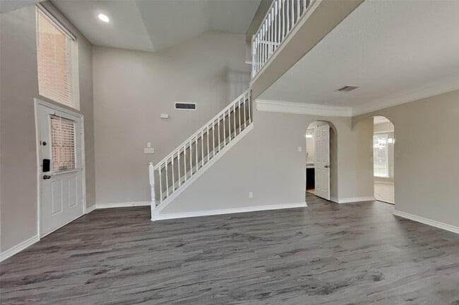 property at 1211 Atlanta Dr