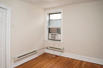 837 W Cornelia Ave in Chicago, IL - Building Photo - Building Photo