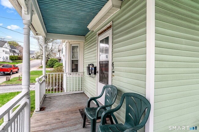 63 Reynolds St in Killingly, CT - Foto de edificio - Building Photo